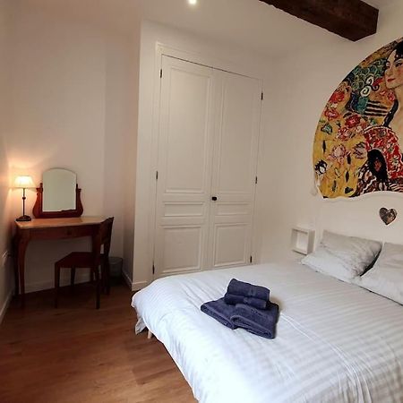 Classe 4 Etoiles - Cybele - Centre Ville 2 Chambres, Cour Privative Et Garage Vienne Kültér fotó