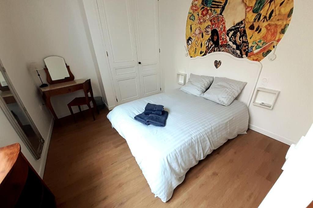 Classe 4 Etoiles - Cybele - Centre Ville 2 Chambres, Cour Privative Et Garage Vienne Kültér fotó